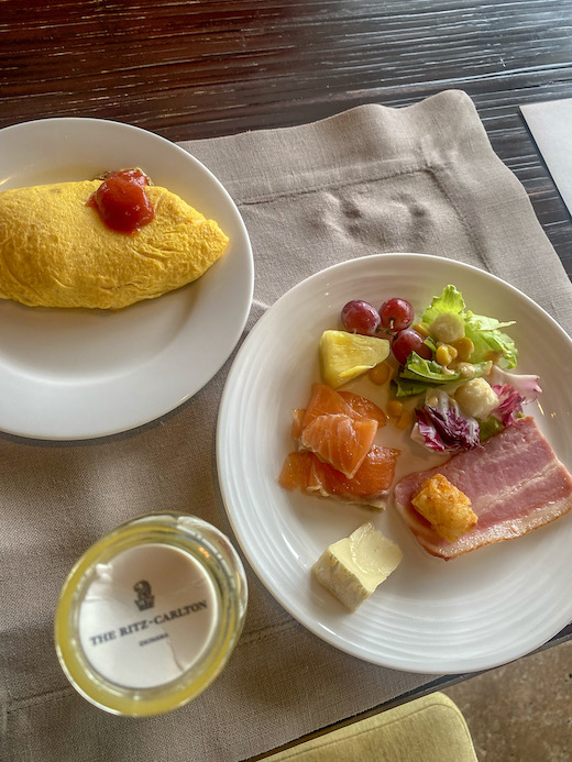 リッツカールトン沖縄 ブログ 朝食ビュッフェ グスク 7