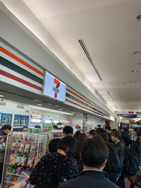 福岡空港 国際線 混雑2